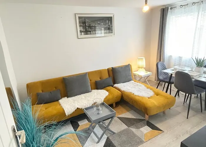Cosy Modern Flat With Garden